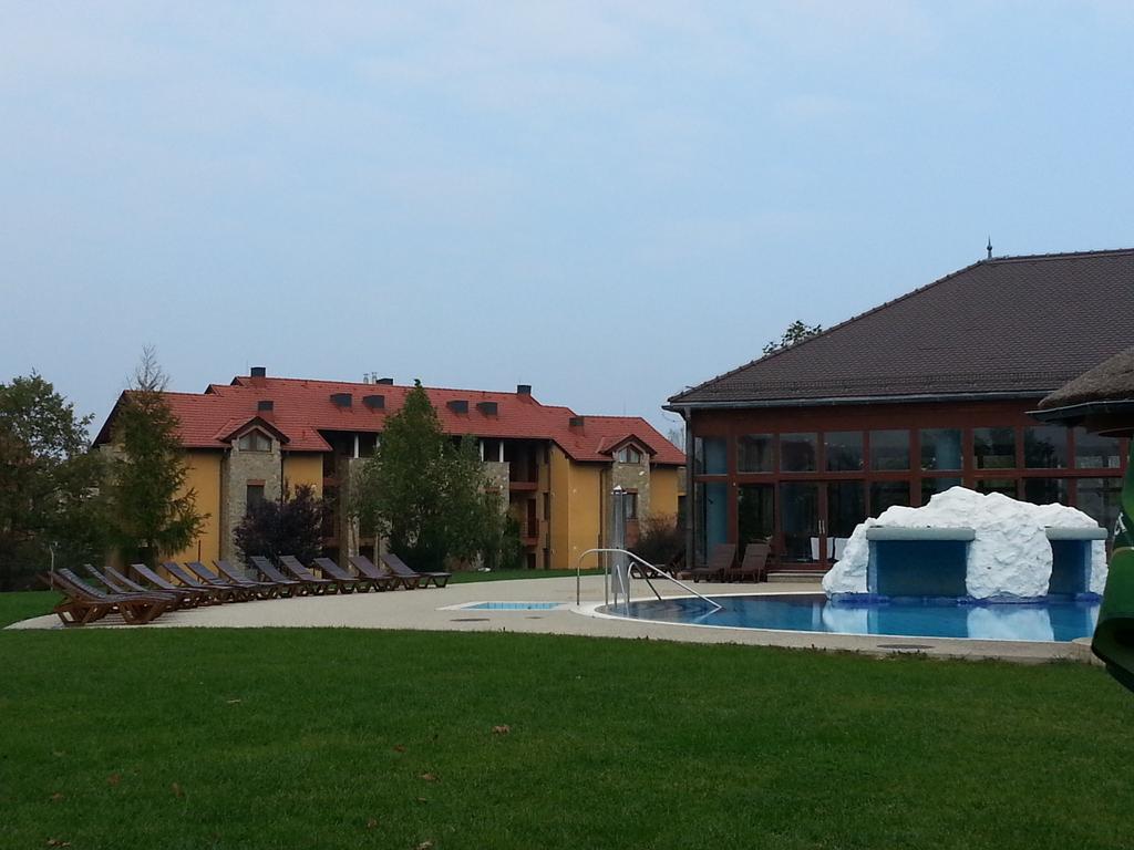 Birdland Villapark Golf View Buk Exterior photo